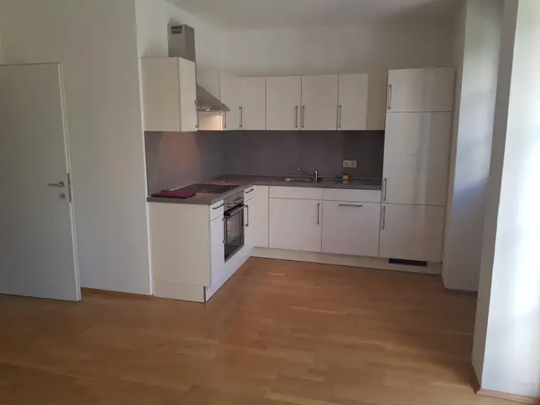 MUTTI, ICH BIN DANN MAL WEG ! 