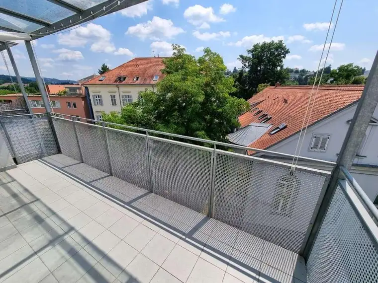Großzügige 2 Zimmer-Wohnung in St. Leonhard/ Elisabethstraße mit 10m² Balkon