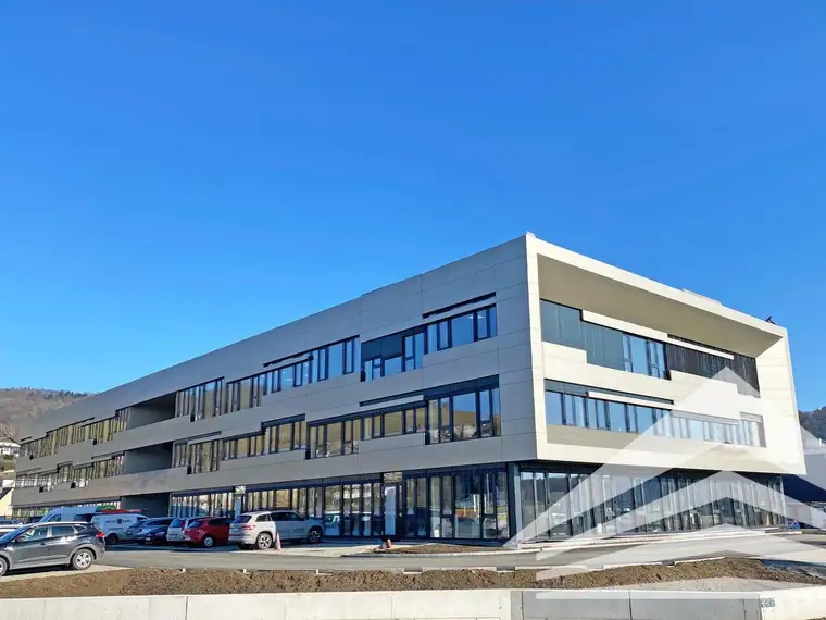 Modernste Büroflächen - Erstbezug im Dienstleistungszentrum Steyregg!