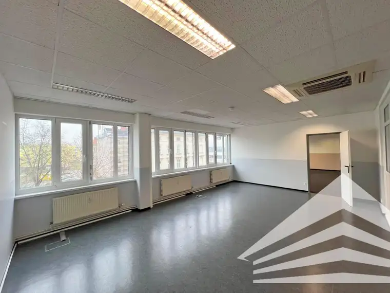 250 M² Bürofläche mit Parkplätzen im Paul Hahn Center!