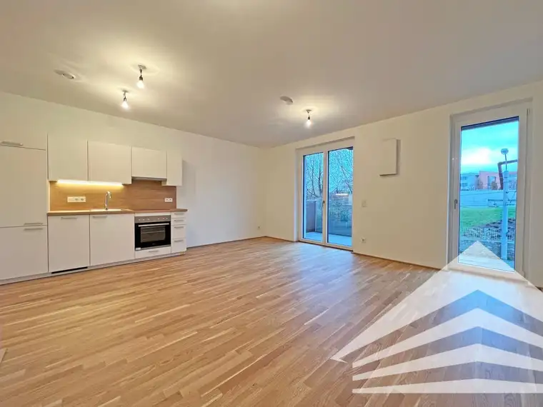 "BHome" - Tolle Garconniere mit Balkon und möblierter Küche!