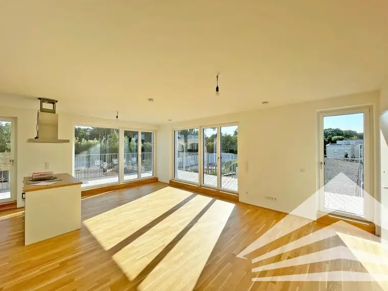 "BHome" - Spektakuläres 3-Zimmer Penthouse mit 180° Terrasse am Hummelhofwald!