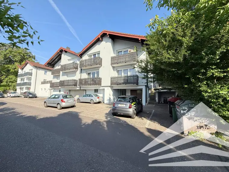 Gepflegtes Zinshaus mit 16 Kleinwohnungen und Garage - voll vermietet!