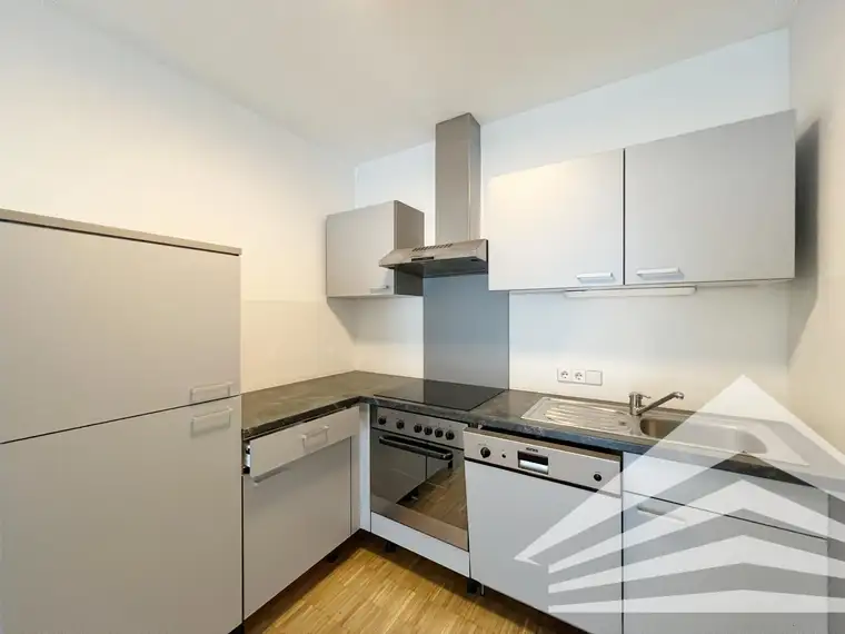 Business Corner Urfahr - Tolle 2 Zimmerwohnung mit Wintergarten in zentraler Urfahraner Lage!