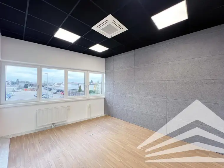 Helles 130 m² Büro mit Klima und Parkplätzen im DOPPL CENTER!