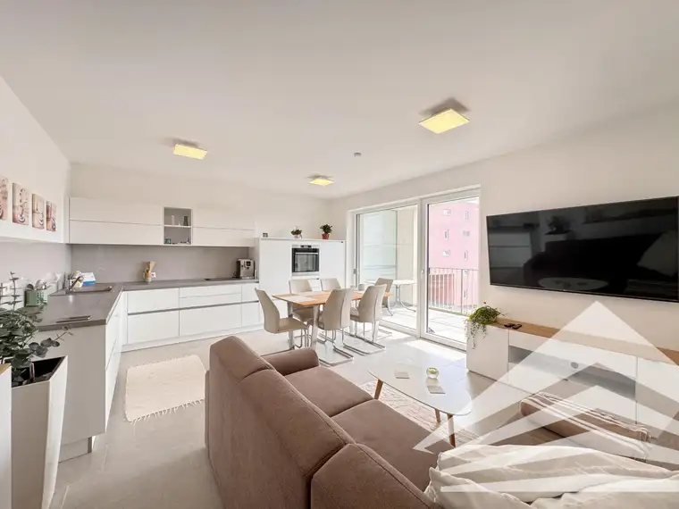 Lichtdurchflutete Neubauwohnung mit großem Balkon &amp; TG-Stellplatz in Linz/Wegscheid