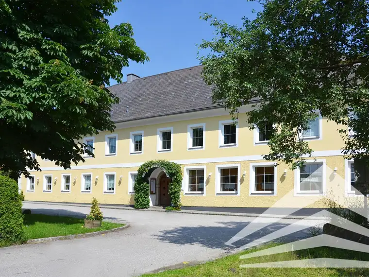 Historisches Gasthaus mit traumhaftem Gastgarten und Hotelentwicklungspotenzial