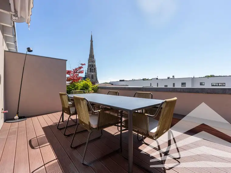 Design-Penthouse mit atemberaubender Dachterrasse