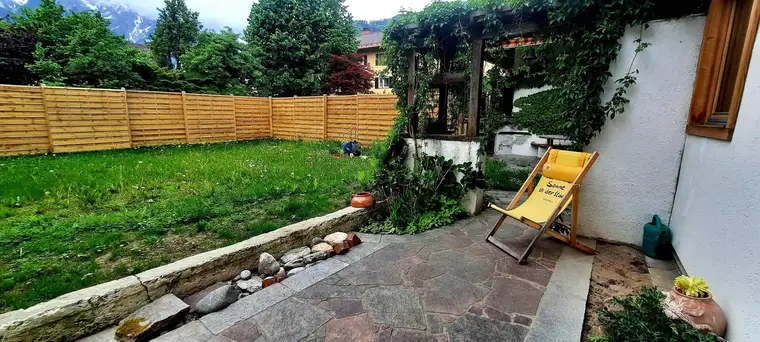 Renovierte Gartenwohnung mit Garage - ideal für Pärchen - provisionsfrei