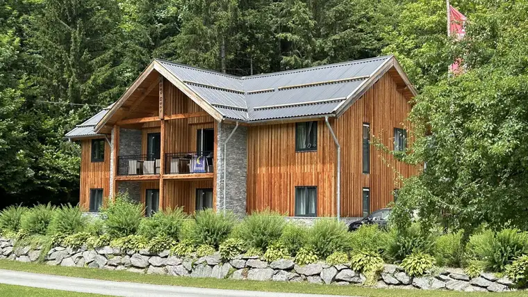 NUR NOCH 2 LUXUSWOHNUNGEN MIT UNVERSCHLOSSENER AUSSICHT In der Nähe der Ski- und Erholungsgebiete Presseggersee – Nassfeld