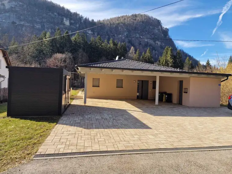 NEUER PREIS Neuwertiger Bungalow in Ebenthal: Ihr Traumhaus mit Terrasse und Solarenergie!