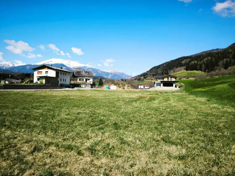 Baugrundstück für Ihr Eigenheim – zentrale Lage und Seenähe in Seeboden am Millstätter See