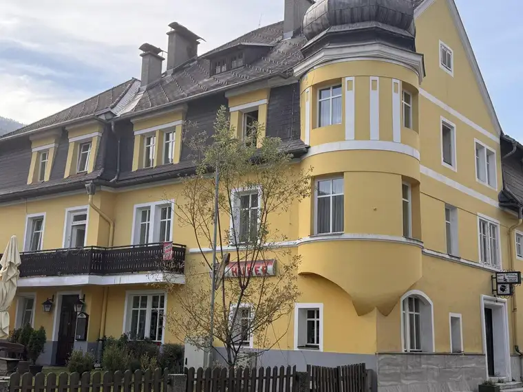 Historisches 3 Sterne Hotel am See in Kärnten mit 14 Zimmern und Top-Ausstattung - Ihr neues gastronomisches Paradies!