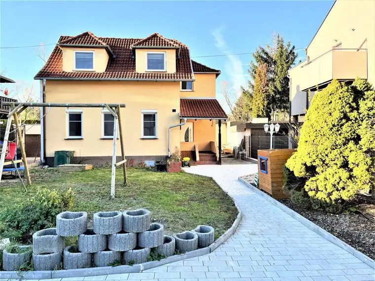 [06472] Charmantes Einfamilienhaus mit Nebengebäude