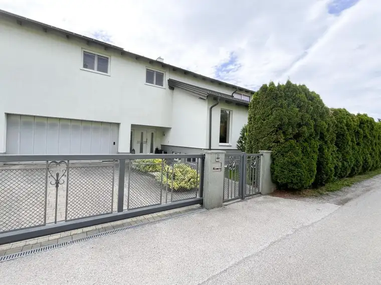 [06793] GROSSZÜGIG WOHNEN, ENTSPANNT LEBEN AUF 220 m²