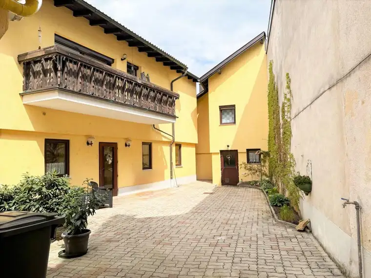 [06557] Wohn- und Geschäftshaus im Herzen der Stadt Berndorf
