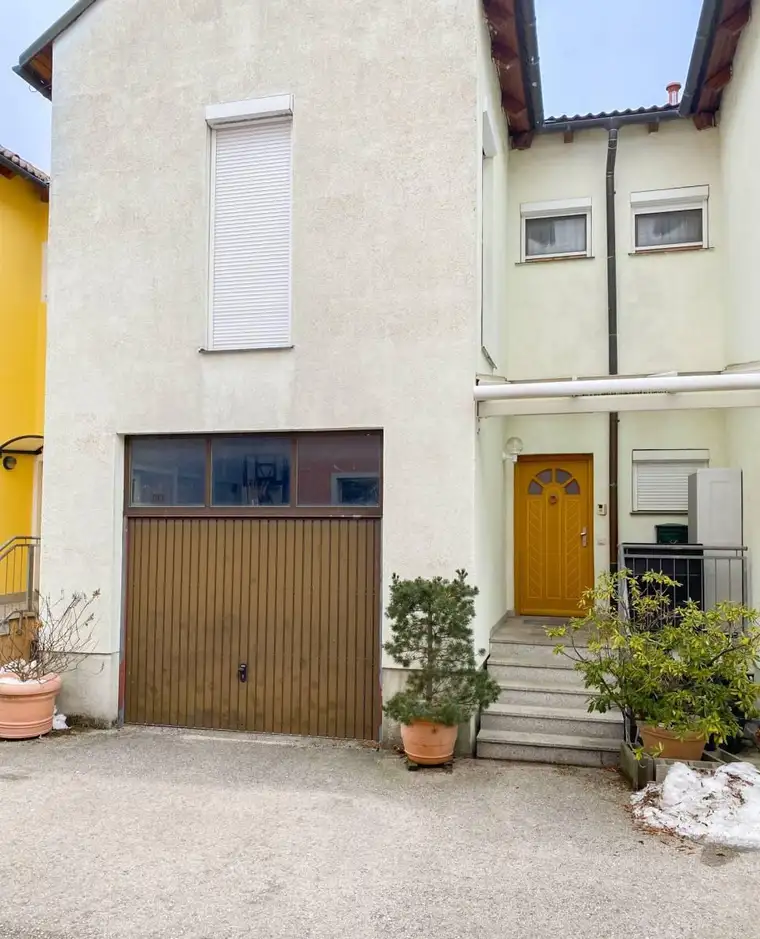 [06737] Reihenhaus in familienfreundlicher Lage