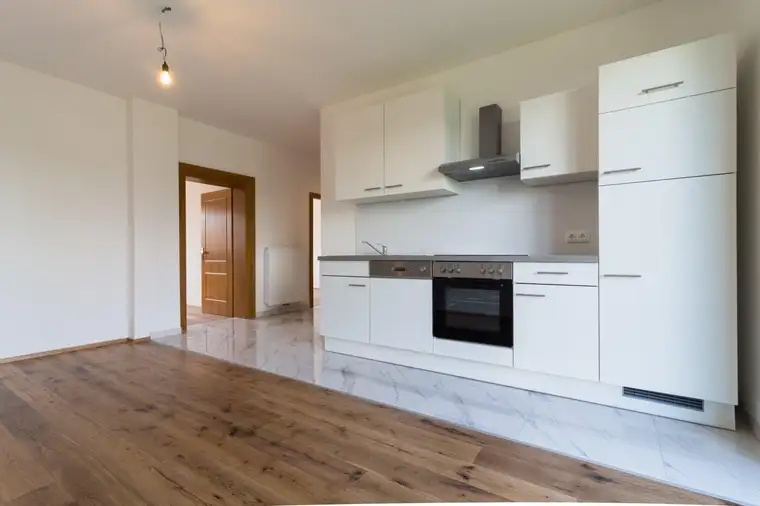 +83m² Wfl. + 9m² Balkon!+ NEUE Wohnung in bester zentralen Lage, direkt in Oberpullendorf zu vermieten! +KEIN ABLÖSE!+