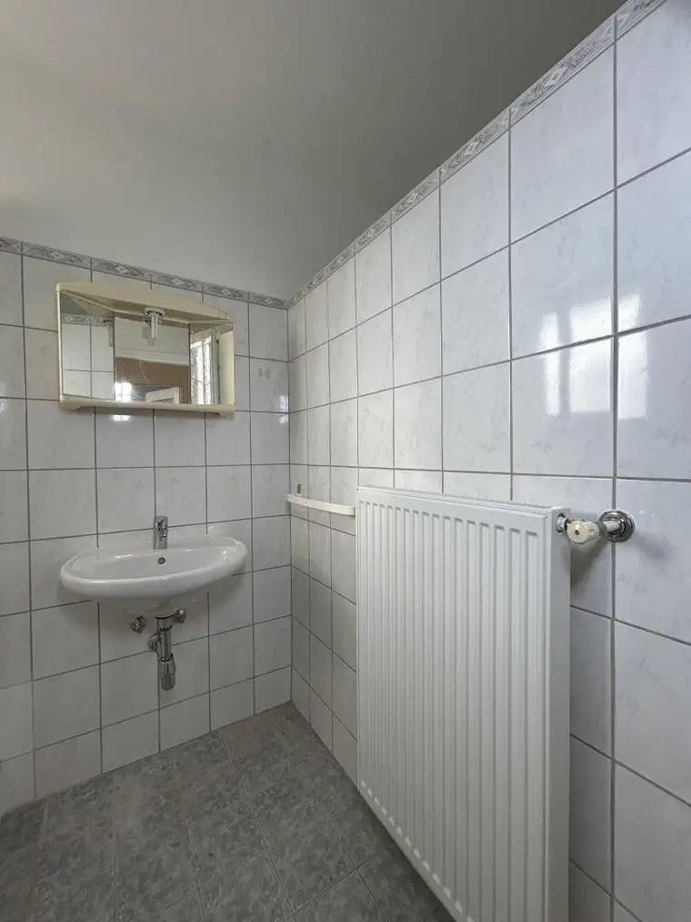 +++Wohnung mit 69m² Wfl.+ Balkon in bester zentralen Lage, direkt in Oberpullendorf zu vermieten! +KEINE ABLÖSE!+++