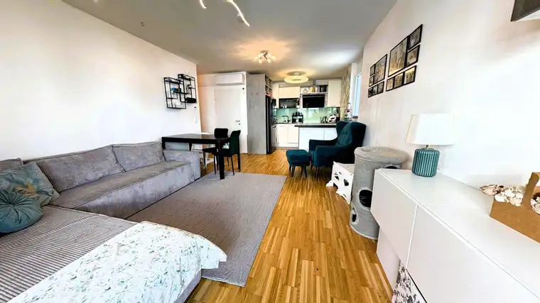 +NEU+ Ihr liebevoller und hochwertiger Rückzugsort im Grünen – Sonnige 3-Zimmer-Wohnung mit Balkon &amp; bester Anbindung
