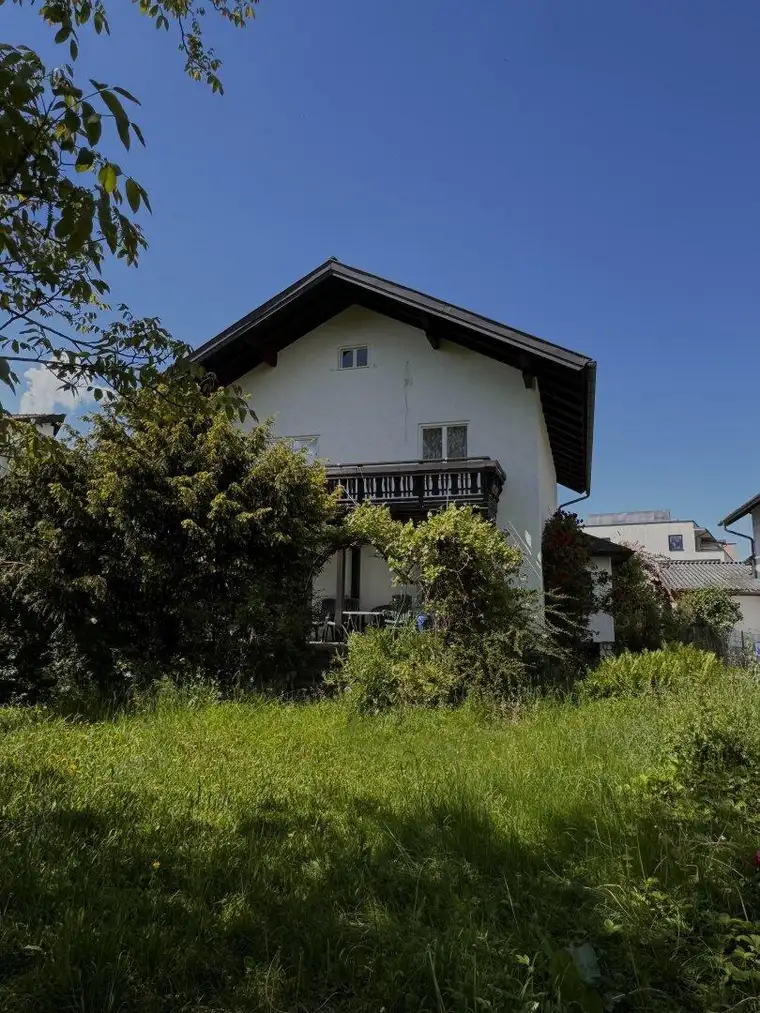 Sanierungsbedürftiges Einfamilienhaus mit großzügigem Garten in angenehmer Wohnlage Rif bei Hallein