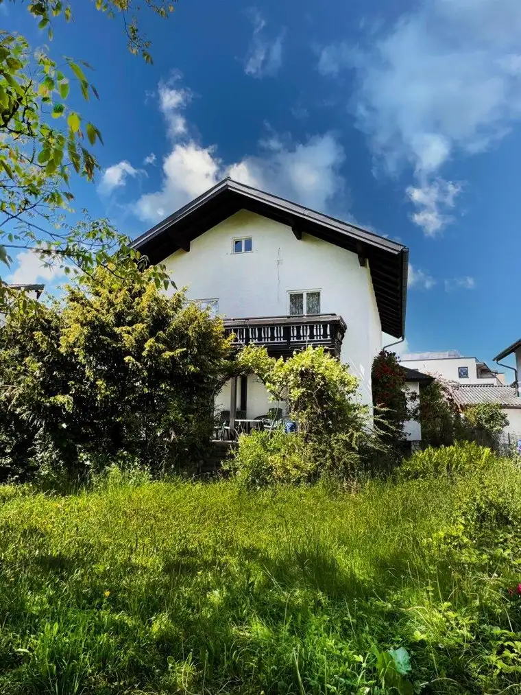 Sanierungsbedürftiges Einfamilienhaus mit großzügigem Garten in angenehmer Wohnlage Rif bei Hallein