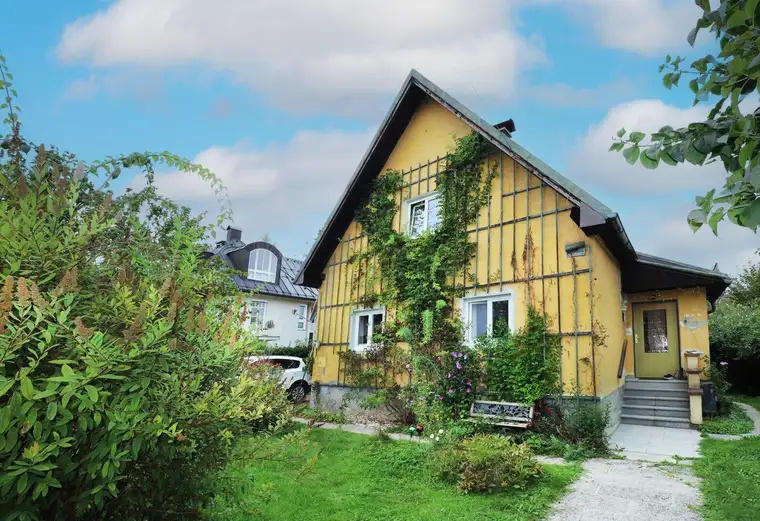 Für die Familie: Einfamilienhaus mit Tradition und wunderbar großem Garten in schöner Wohnlage Salzburg-Morzg
