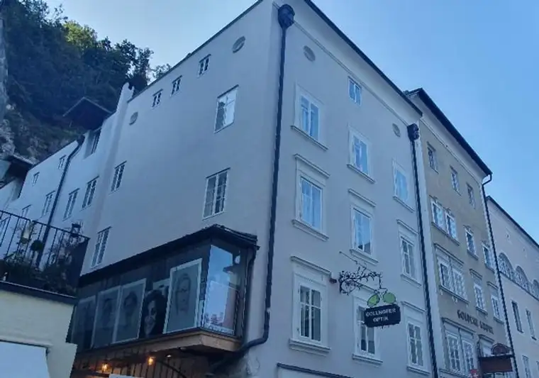 Salzburg, Linzergasse: 3-Zimmer Dachgeschosswohnung, 115 qm, inkl. Gartennutzung, mit Blick auf das Zentrum der Mozartstadt