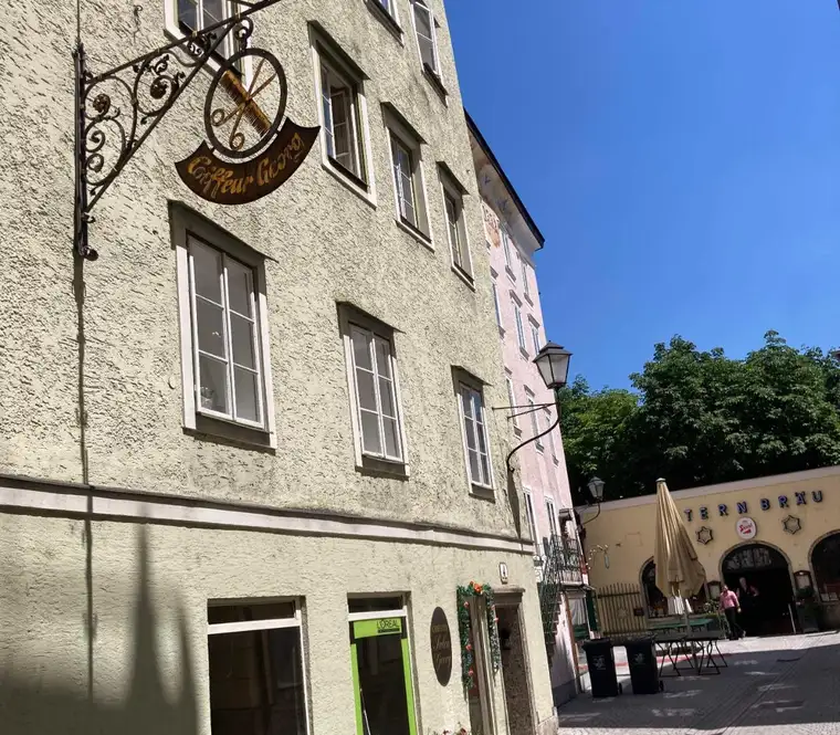Salzburg Stadtzentrum Wohn- und Geschäftshaus im historischen Badergässchen, 380 qm Wohnnutzfläche