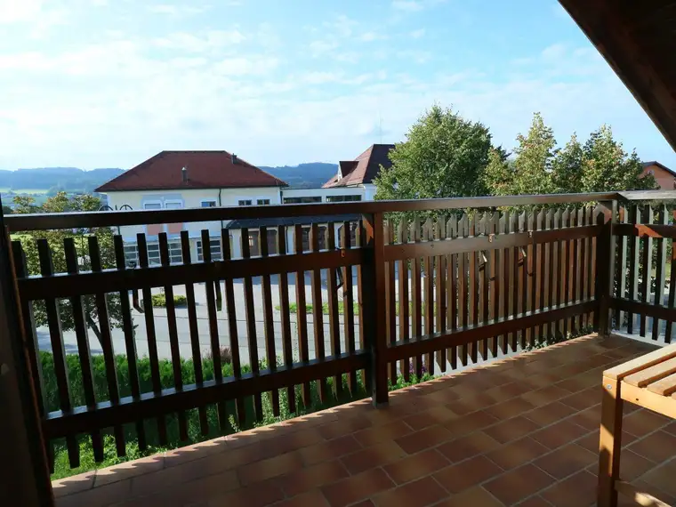 Helle 3-Zimmer-Wohnung mit Balkon in Eugendorf