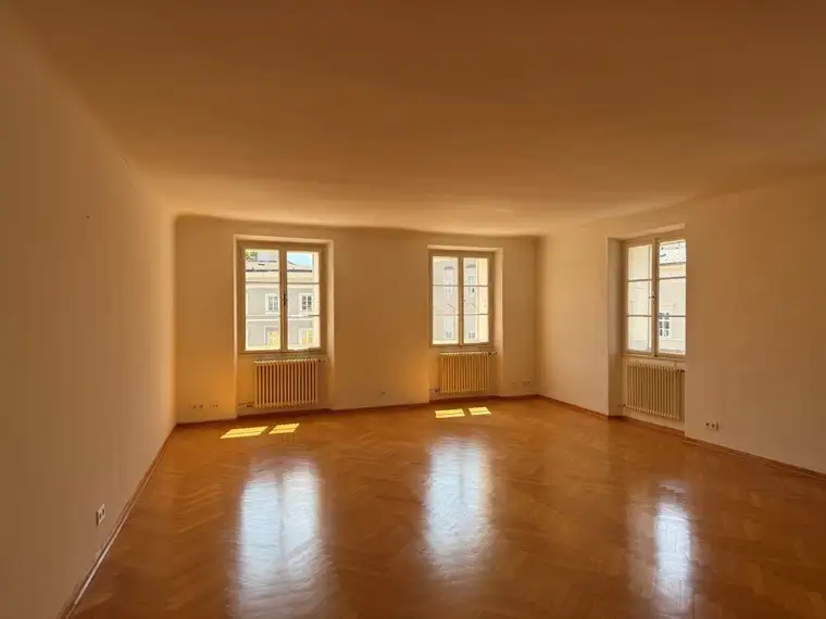 Tom Frenner, Diana Aigner Immobilien e.U.