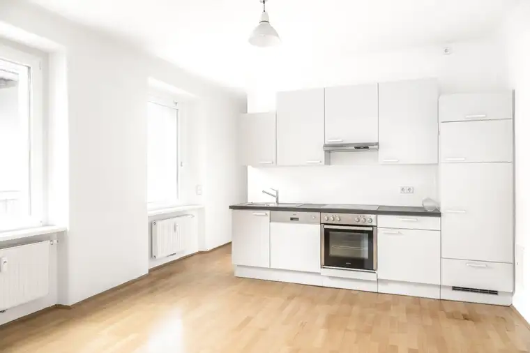 Helle, ruhige 2-Zimmer-Wohnung in zentraler Stadtlage