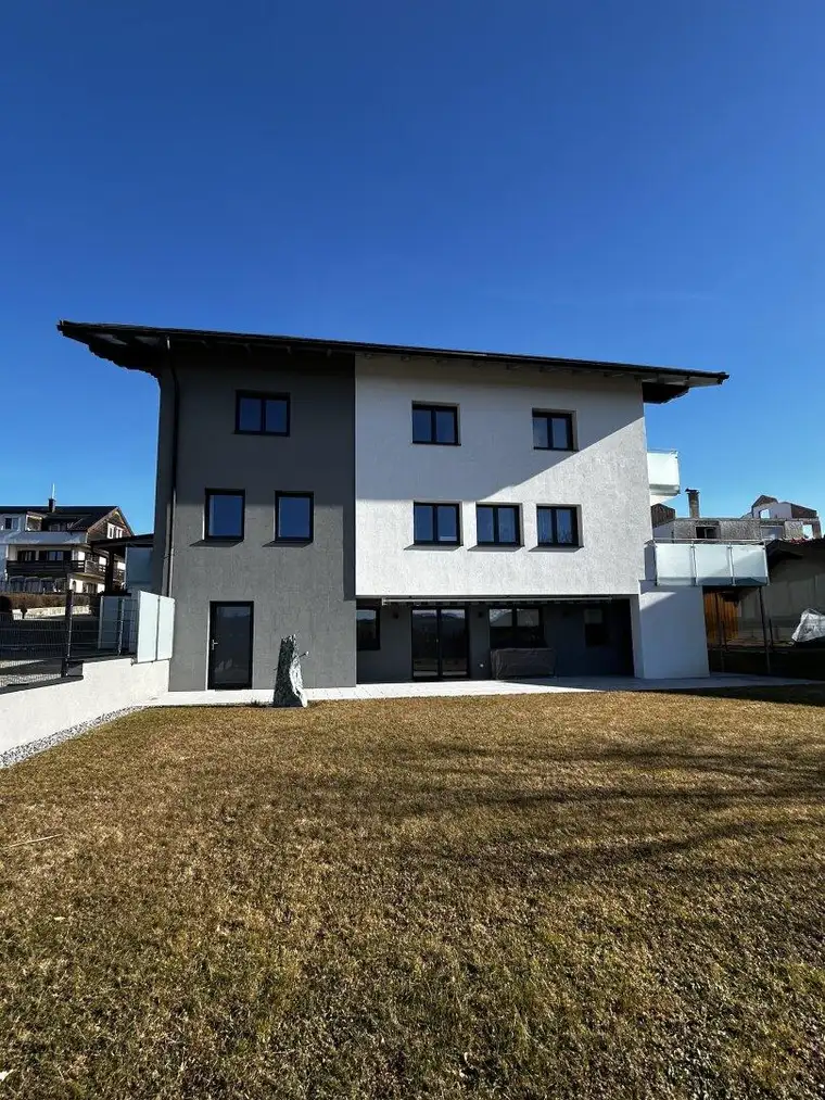 Mattsee: 3-Zimmer-Wohnung mit Seeblick!