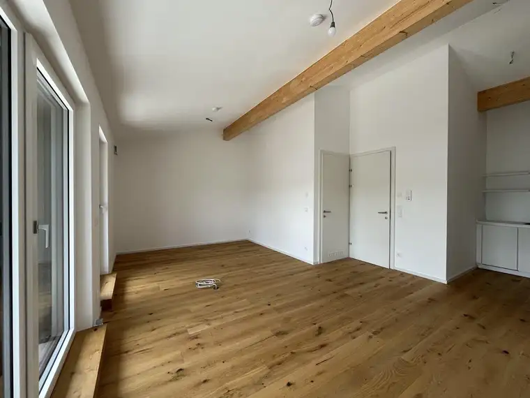 HENNDORF: Dachgeschoss-Garconniere - NEUBAU