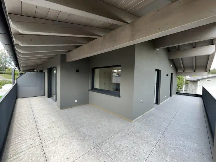 HENNDORF: 2-Zimmer-Neubauwohnung mit großer Dachterrasse