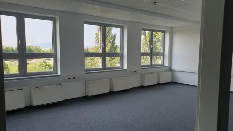 Büro, Erstbezug in neu renoviertem Büropark, Stellplätze