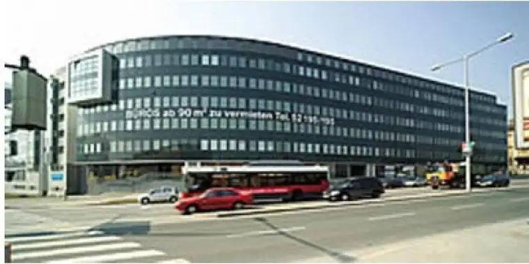 Büro mit bester Verkehrsanbindung, direkt bei S-Bahn-Station, Tiefgarage im Objekt