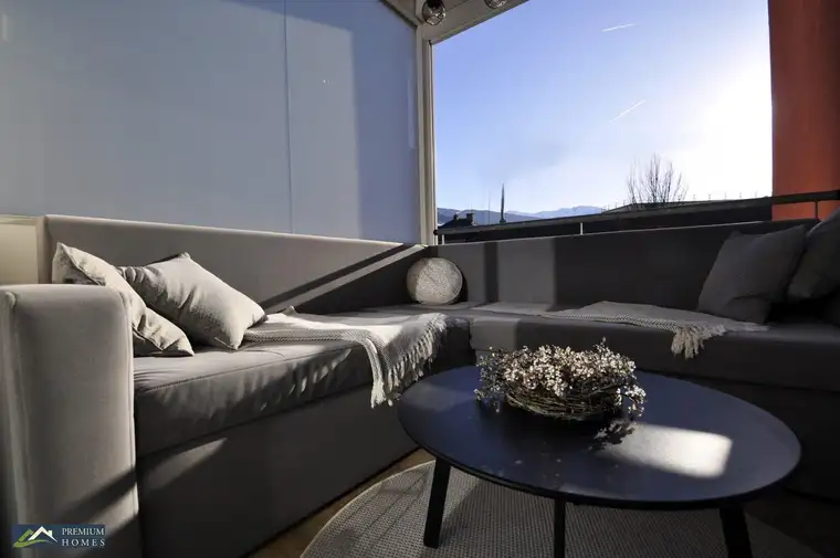 SCHWAZ - moderne Wohnung - großzügiger, eleganter Wohnraum mit Balkon, Loggia &amp; Garage