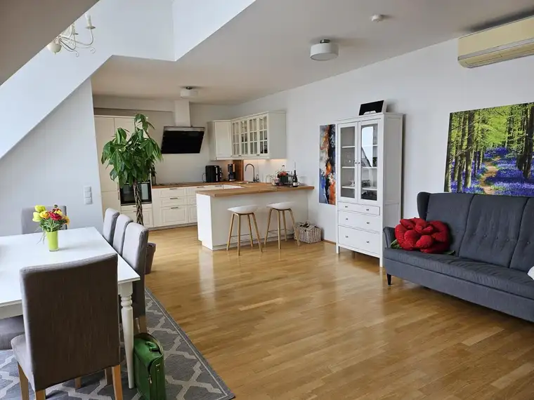 Herrlicher Blick! DACHGESCHOSSMAISONETTE in Bester Lage!