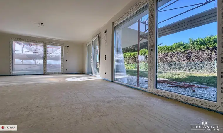 NEU! ++ 5 ZIMMER ++ 152 m² WNFL ++ ERDGESCHOSS + OBERGESCHOSS + GARTEN/ TERRASSE + 2 BALKONE + 2 PKW STELLPLÄTZE ++