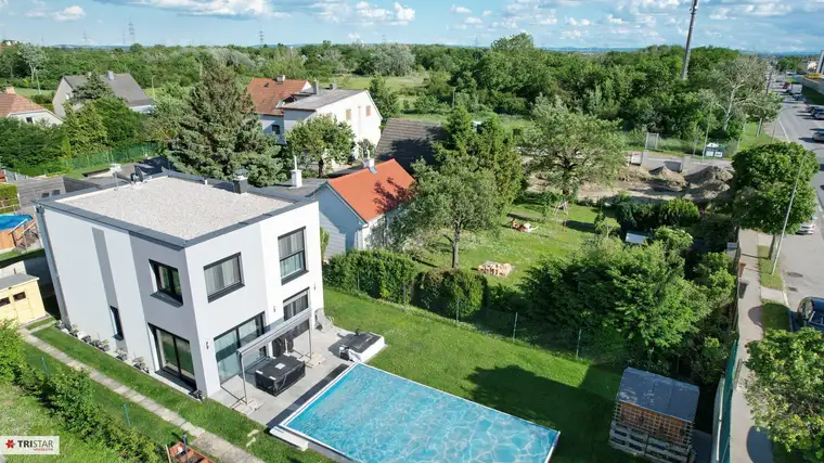+ WOOOW + Rarität in Leopoldsdorf I Haus mit Pool in perfekter Lage +