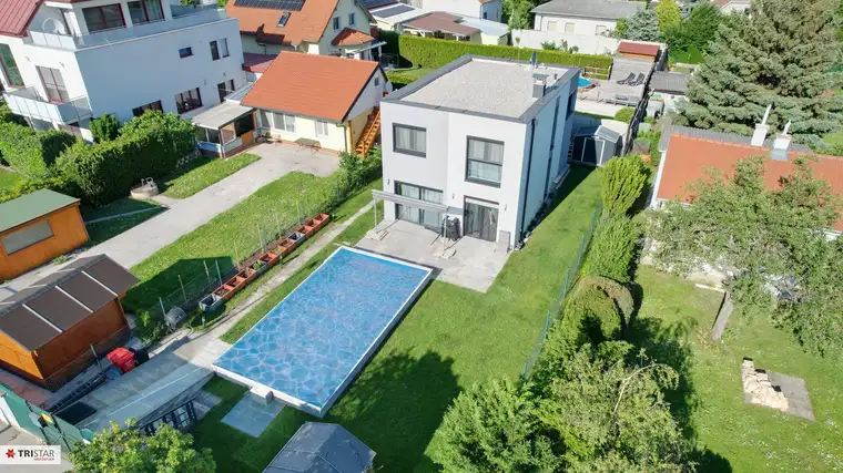 Rarität in Leopoldsdorf I Haus mit Pool in perfekter Lage +