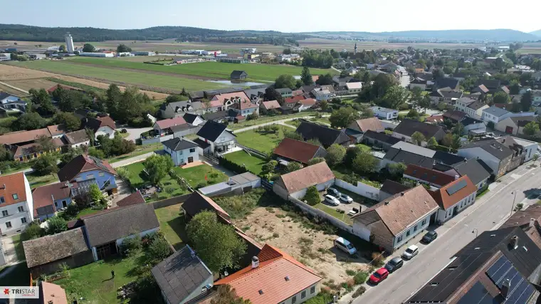 880m² sonnig &amp; ruhig - Baugenehmigung für 4 Wohneinheiten!