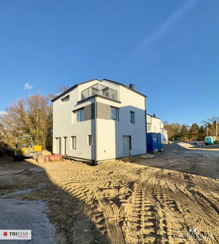 NEU! ++ KEIN BAURECHT, KEINE PACHT ++ ZIEGELMASSIV ++ BEZUGSFERTIG ++ 12 REIHENHÄUSER &amp; 2 EINZELHÄUSER ++ 2 PKW-STELLPLÄTZE PRO HAUS ++ GARTEN &amp; TERRASSE ++ SCHLÜSSELFERTIG ++ FISCHAMEND ++