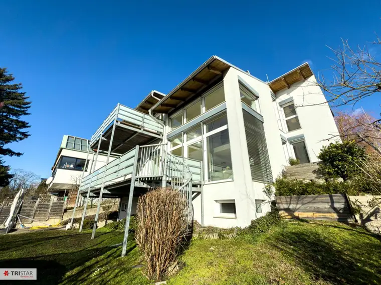 ::: STYLISCH UND MODERN – Architekten-Einfamilienhaus mit Außen-Pool, Sauna, Wellnessbereich und großer Sonnenterrasse – Kauf in 3003 Gablitz:::