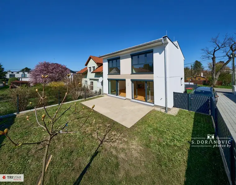 NEU! ++ LEBEN IM GRÜNEN BEREICH ++ 4 HÄUSER MIT GARTEN, KELLER &amp; STELLPLATZ ++ ERSTBEZUG ++ 1220 WIEN ++