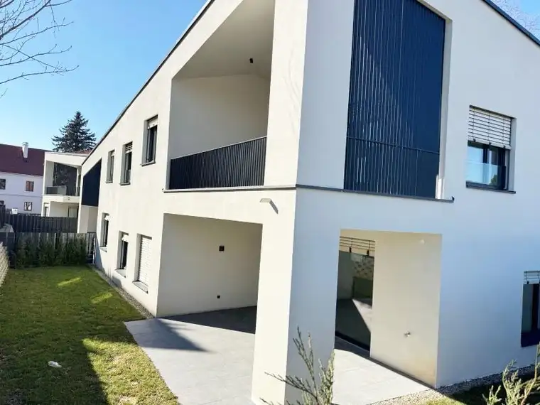 Traumhafte 3 Zi. Wohnung mit Garten in St. Peter