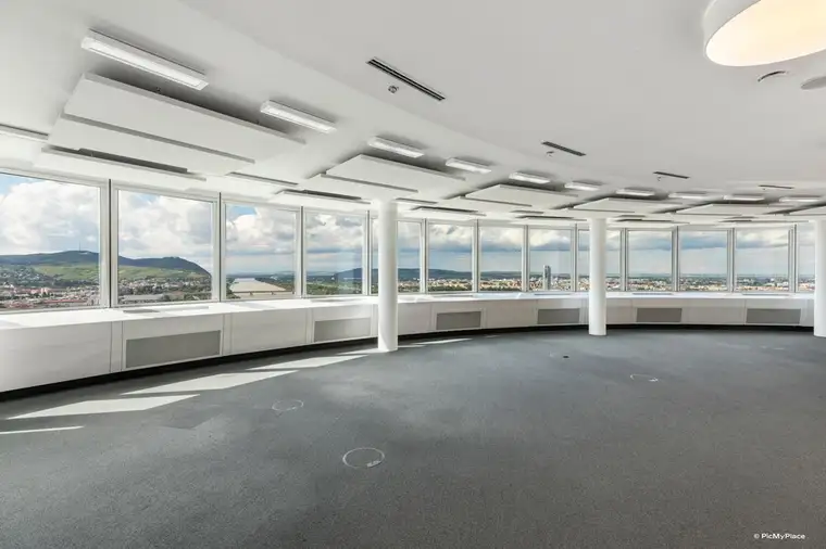 Hochwertige Büroflächen im Millennium Tower