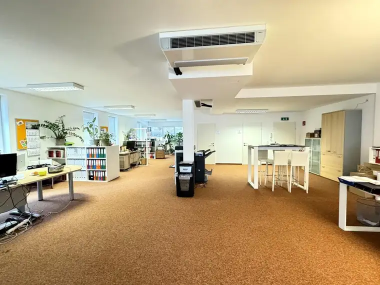 Funktionale Bürofläche in verkehrsgünstiger Lage