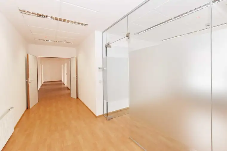 DG-Bürofläche mit großzügiger Terrasse Nähe Privatklinik Döbling